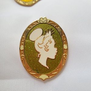 Princess and the Frog - Tiana Cameo Pin